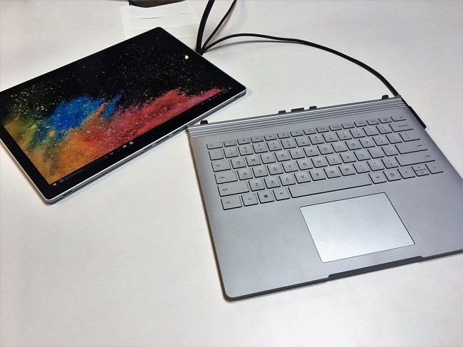 Microsoft ra mắt phiên bản Surface Book 2 với giá siêu đắt ảnh 11