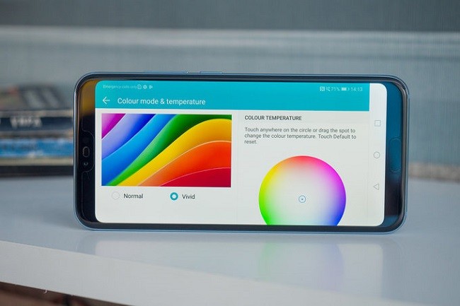 Đánh giá chi tiết smartphone Honor 10: thiết kế đẹp nhưng dễ vỡ ảnh 3