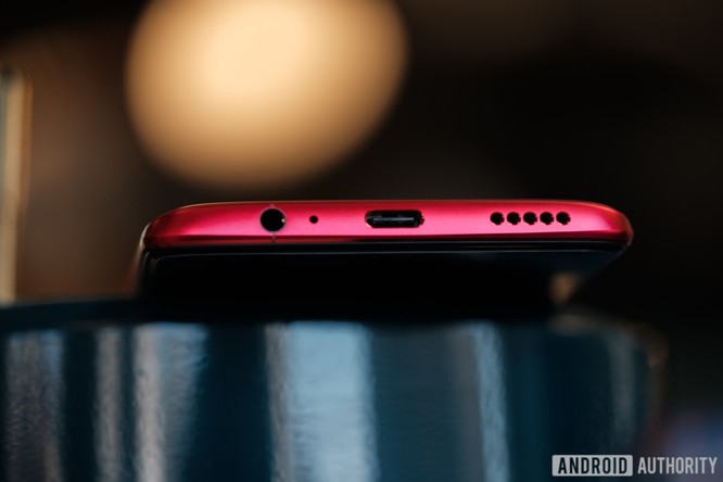 Pocophone F1 vs OnePlus 6: đâu mới là smartphone tầm trung tốt nhất hiện nay? ảnh 5