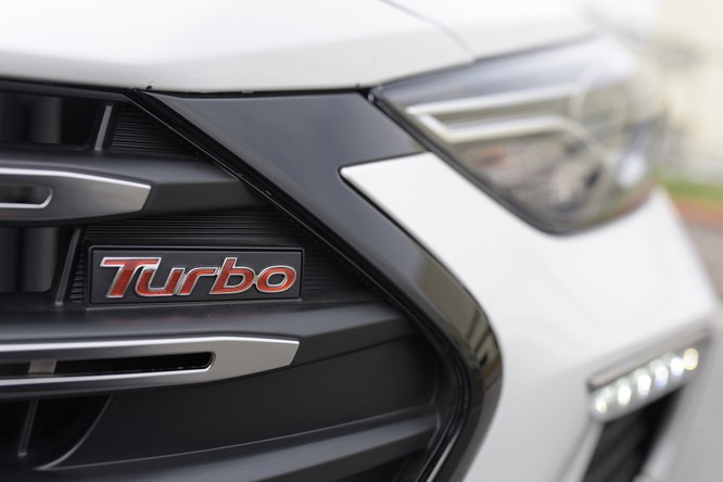 Hyundai Elantra Sport động cơ Turbo ra mắt khách hàng Việt, giá 729 triệu ảnh 8