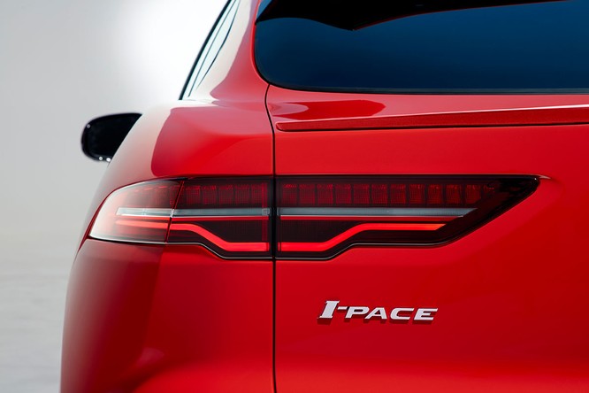 Jaguar I-PACE 2019: Quyết đấu đầu với đối thủ Tesla ảnh 15