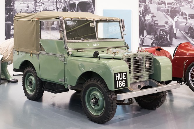 Nhìn lại 70 năm lịch sử của Land Rover qua từng tấm hình ảnh 2