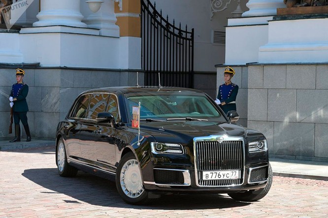 Khám phá chiếc Limousine mới của Tổng thống Nga Putin trong ngày lễ nhậm chức ảnh 1