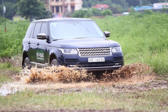 Với Land Rover, một tay mơ cũng có thể trở thành một chuyên gia Off-road ảnh 5