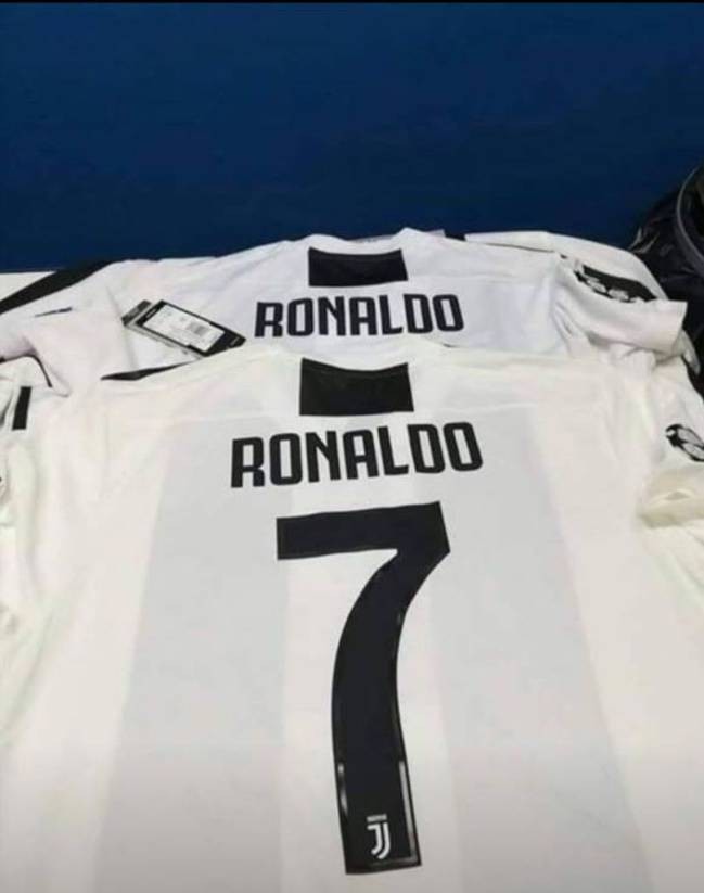 Hãng xe Ý Fiat muốn Cristiano Ronaldo trở thành đại sứ thương hiệu ảnh 1