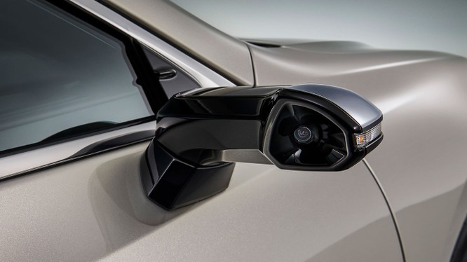 Gương chiếu hậu kỹ thuật số sẽ là trang bị trên Lexus ES 2019 ảnh 2