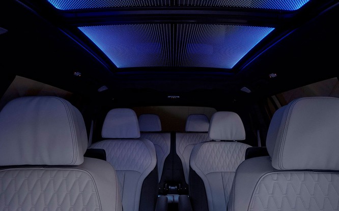 BMW X7 2019 chính thức lộ diện, sang trọng như Rolls-Royce ảnh 16