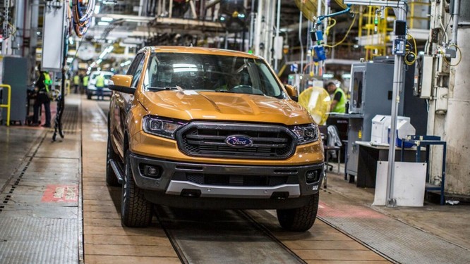 Ford phải tăng ca lắp ráp Ranger để đáp ứng lại nhu cầu quá cao của thị trường ảnh 1