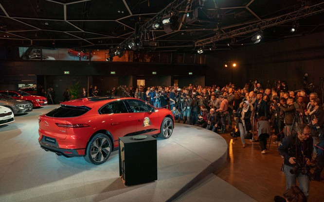 Jaguar I-Pace giành giải thưởng xe của năm tại châu Âu 2019 ảnh 3
