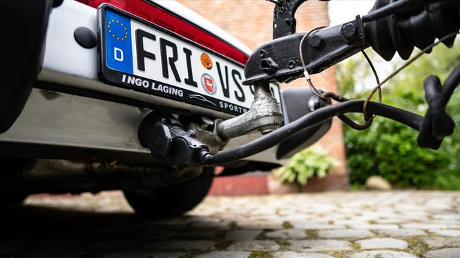 Chuyện lạ: Độ xế Porsche cổ 30 năm tuổi để gắn thêm “nhà mini” đằng sau ảnh 1