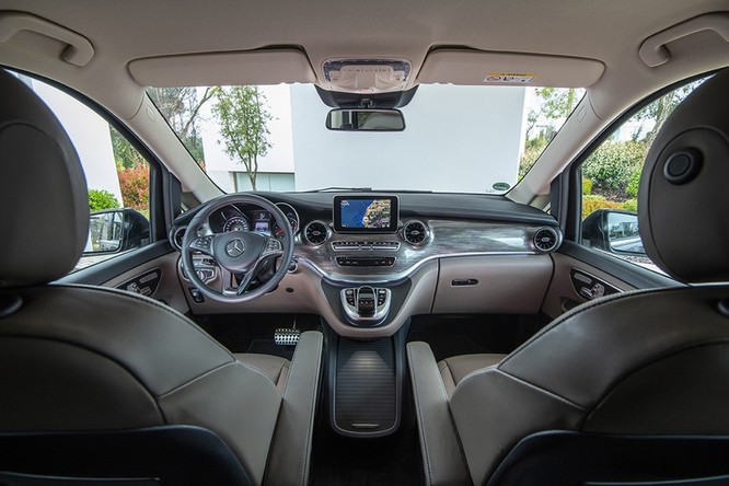 “Soi” MPV hạng sang Mercedes-Benz V-Class 2020 giá 2,57 tỷ đồng ảnh 2