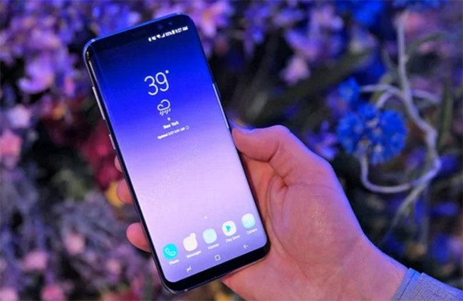 5 mẫu smartphone kháng nước ấn tượng nhất 2017 ảnh 1