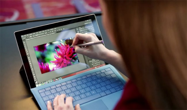 Vì sao doanh thu Surface giảm 26% nhưng Microsoft không lo lắng? ảnh 1