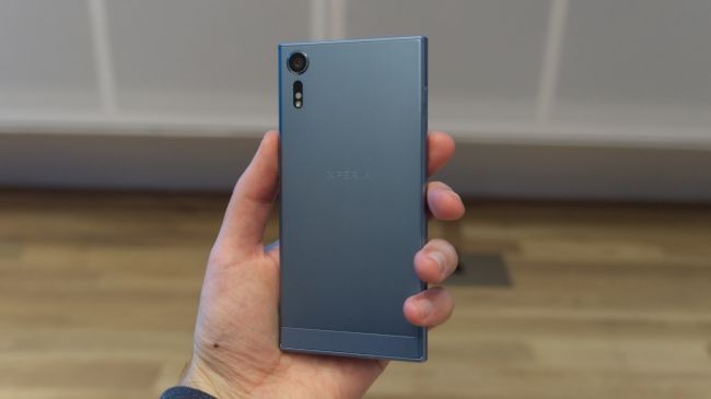 Sony Xperia XZs: Chưa phải cao cấp nhưng đã vượt mặt smartphone tầm trung ảnh 1