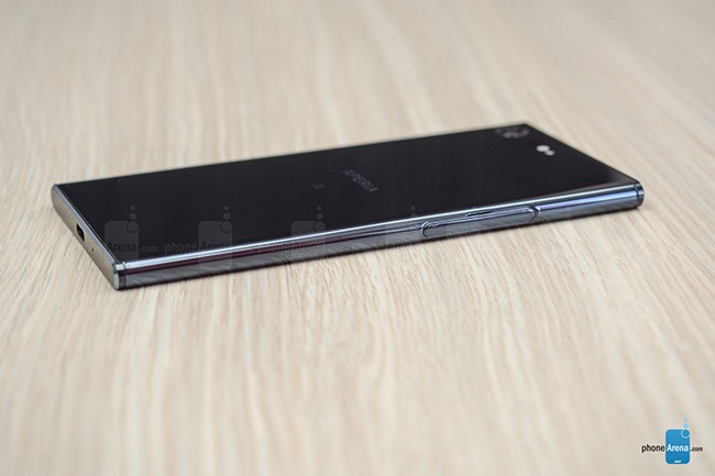 Đánh giá Sony Xperia XZ Premium: điện thoại “chất” nhưng thiết kế bảo thủ ảnh 2