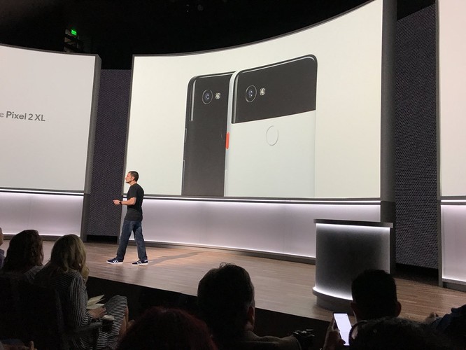 Google Pixel 2 và Pixel 2 XL đã ra mắt: công nghệ camera AR giống iPhone X, giá khởi điểm 649 USD và 849 USD ảnh 20