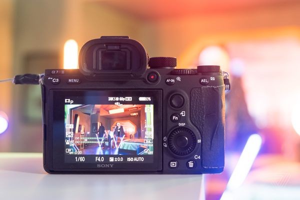 Sony tung ra máy ảnh A7R III thách thức các mẫu full-frame của Canon ảnh 3