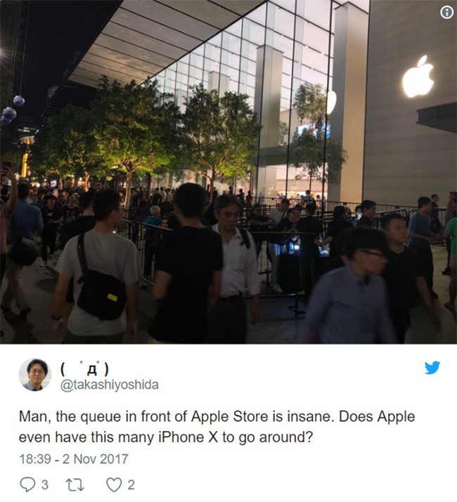 iPhone X: chen lấn xô đẩy ở Singapore, xếp hàng dài ở Úc, Nhật, Nga, Anh; nụ cười trở lại ảnh 2