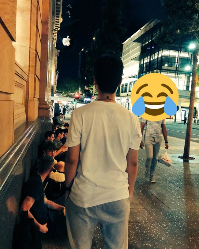 iPhone X: chen lấn xô đẩy ở Singapore, xếp hàng dài ở Úc, Nhật, Nga, Anh; nụ cười trở lại ảnh 5