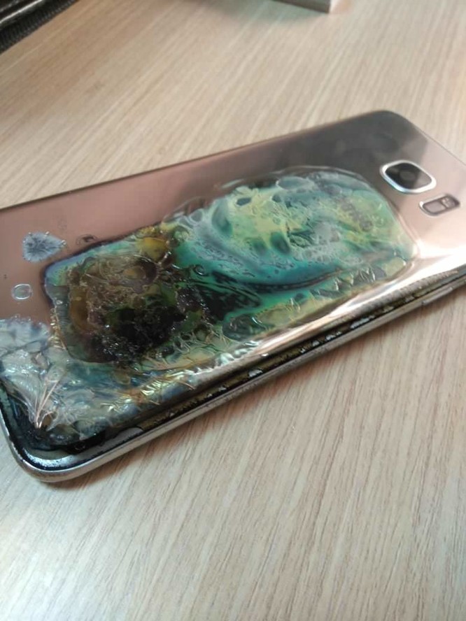 Galaxy S7 Edge phát nổ sau khi “đóng băng” và tắt máy ảnh 1