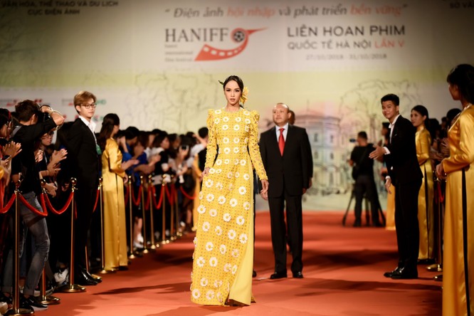 Phương Anh Đào nhận giải thưởng Nữ diễn viên chính xuất sắc ảnh 5