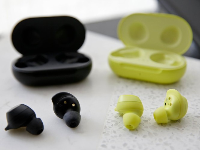 Đánh giá tai nghe không dây AirPods của Apple và Galaxy Buds của Samsung ảnh 16
