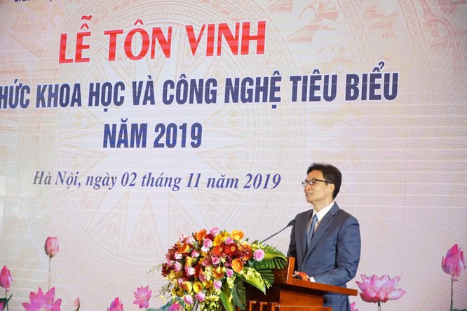 Tiến sĩ Lê Doãn Hợp – Chủ tịch danh dự Hội Truyền thông Số Việt Nam được vinh danh Trí thức Khoa học Công nghệ tiêu biểu năm 2019 ảnh 4