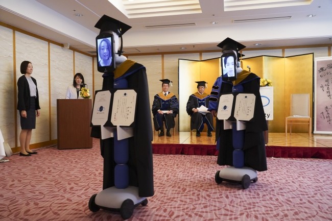 Nhật Bản: Trao bằng tốt nghiệp “cực dị” thời Corona ảnh 1