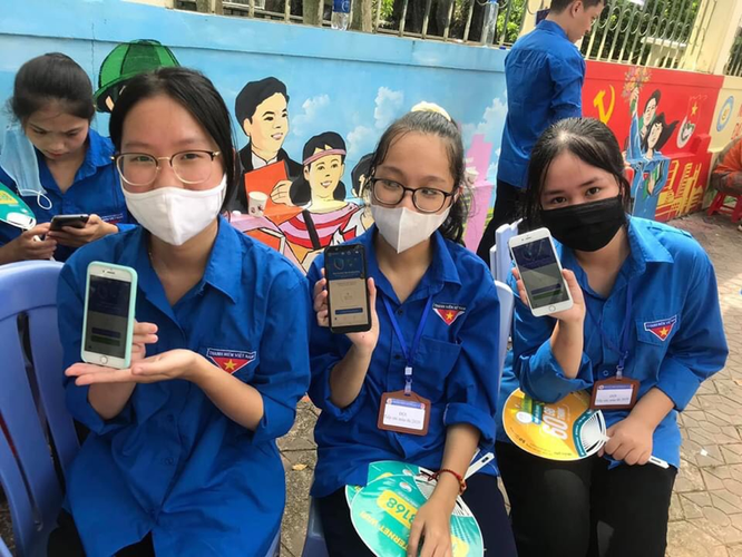Vì sao trong 3 ngày, Lào Cai đã tăng 3 bậc trên bảng xếp hạng tỷ lệ người dùng Bluezone? ảnh 3