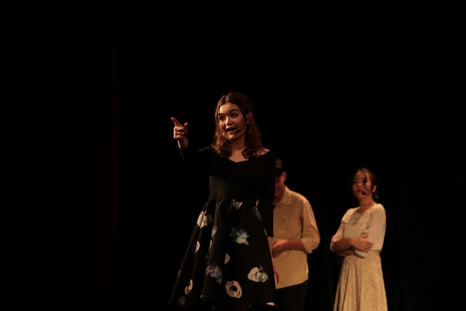 Huyễn Ảnh - vở diễn đầy cảm xúc của những học sinh trung học trên sân khấu kịch chuyên nghiệp ảnh 1
