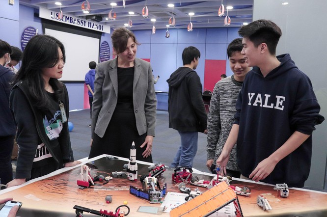 Tech Fair 2021 - Triển lãm khoa học và công nghệ thu hút các bạn trẻ Hà Nội ảnh 9