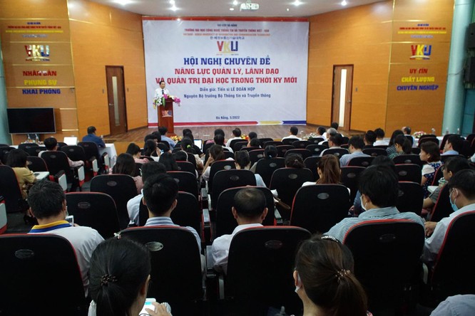 Chủ tịch danh dự VDCA nói chuyện chuyên đề tại Đại học Công nghệ thông tin và Truyền thông Việt-Hàn ảnh 1