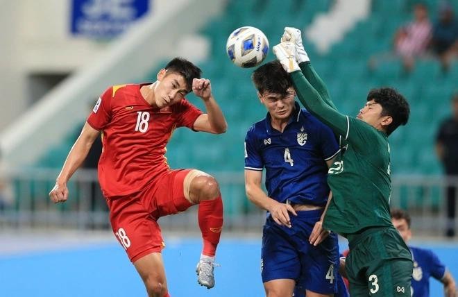 U23 Việt Nam 2-2 U23 Thái Lan: 4 sai lầm của Ban huấn luyện khiến Việt Nam cầm vàng lại để vàng rơi ảnh 2