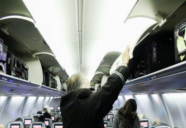 Tiếp viên hàng không tiết lộ 11 sự thật thú vị ít người biết trên các chuyến bay ảnh 3