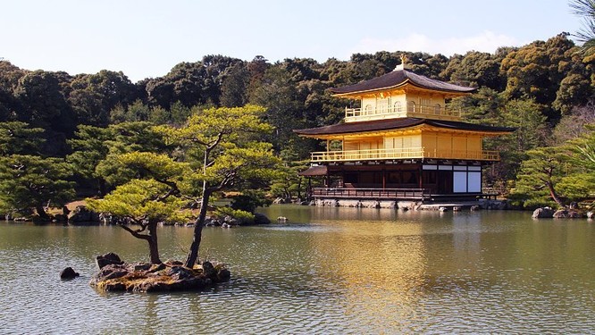 Đền Kinkaku-ji (Ảnh: japan-guide.com)