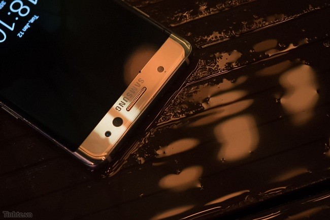 Video 4K: Đập hộp Samsung Galaxy Note 7 chính hãng ảnh 9