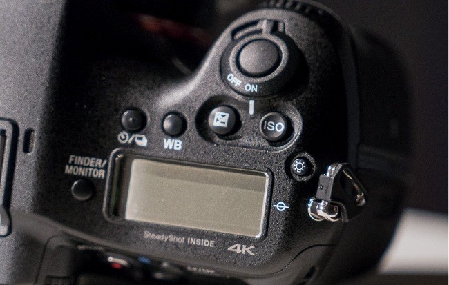 Cận cảnh Sony A99 II chụp hình 42,4MP, chống rung 5 trục ảnh 12