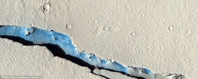 Bộ ảnh sao Hỏa quý giá gửi về từ tàu Mars Reconnaissance Orbiter ảnh 5