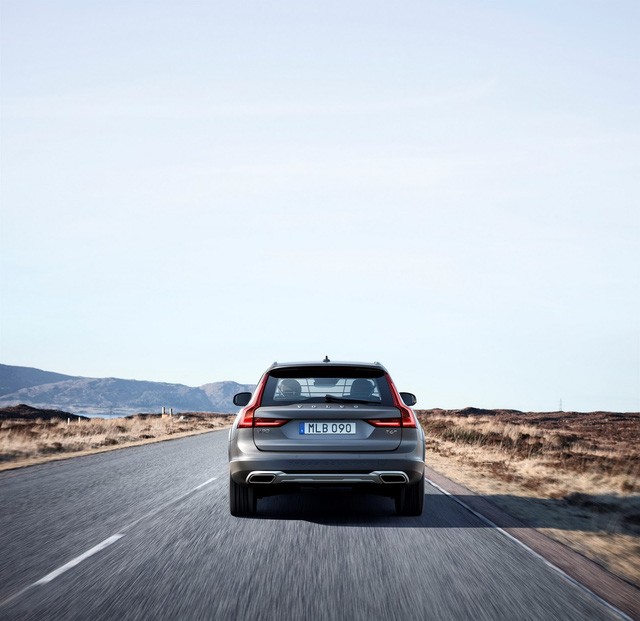 Volvo V90 Cross Country - Xe cao cấp thách thức mọi địa hình ảnh 9