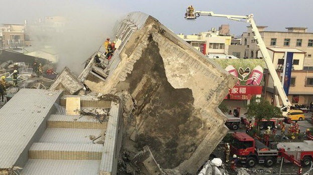 Video Đài Loan bị động đất 6,4 độ richter, nhà 17 tầng đổ sập ảnh 1