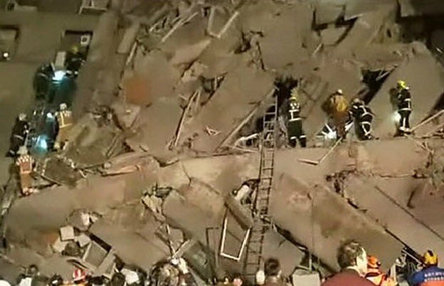 Video Đài Loan bị động đất 6,4 độ richter, nhà 17 tầng đổ sập ảnh 5