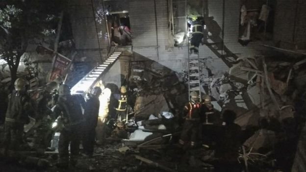 Video Đài Loan bị động đất 6,4 độ richter, nhà 17 tầng đổ sập ảnh 6
