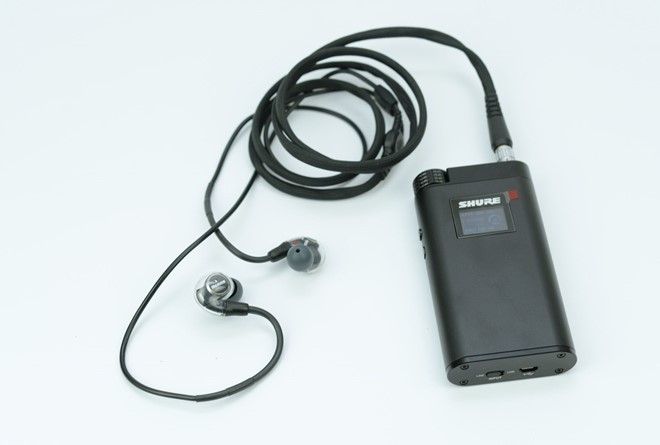 Tai nghe in-ear tĩnh điện đầu tiên tại VN giá hơn 85 triệu ảnh 4