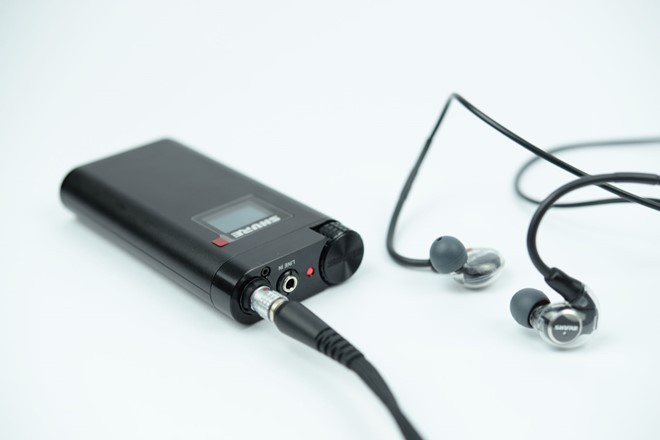 Tai nghe in-ear tĩnh điện đầu tiên tại VN giá hơn 85 triệu ảnh 5
