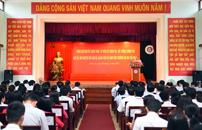 Thủ tướng: “Luôn trăn trở là phải làm sao để đất nước phát triển hơn nữa” ảnh 1