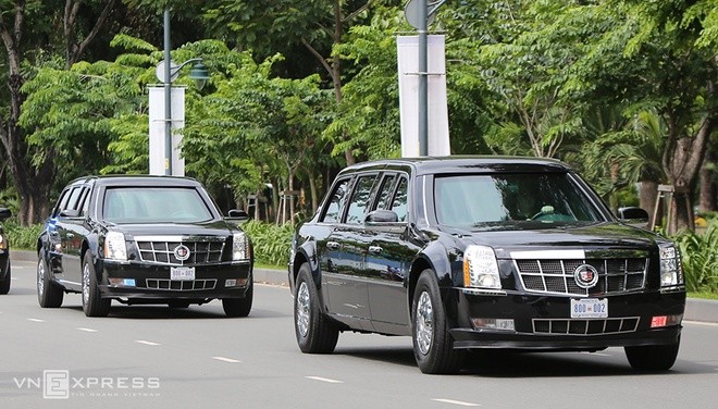 Limousine The Beast của Tổng thống Obama xuống phố Sài Gòn ảnh 7