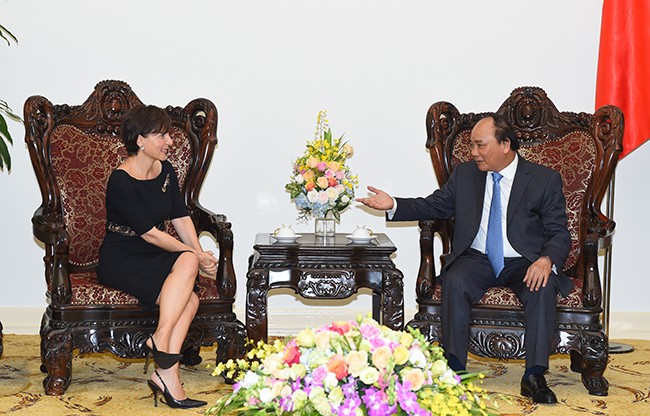 Thủ tướng tiếp Giám đốc ADB Việt Nam và Đại sứ Úc ảnh 1