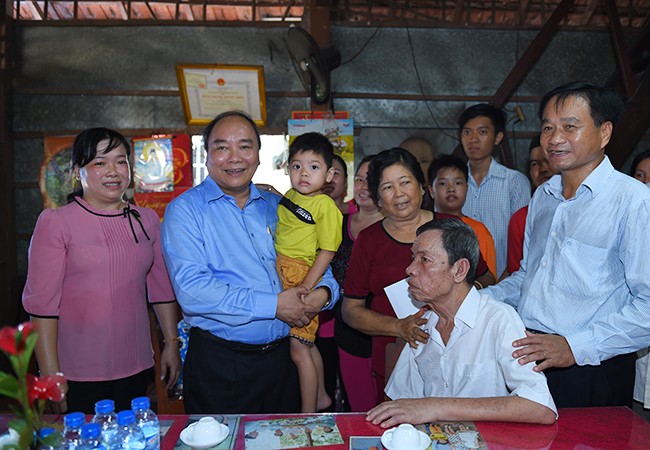 Thủ tướng Nguyễn Xuân Phúc thăm và làm việc tại tỉnh Đồng Tháp ảnh 1