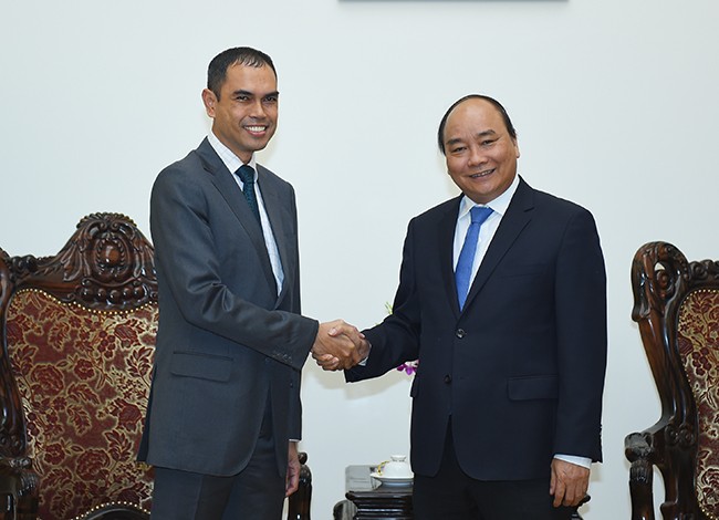 Thủ tướng Nguyễn Xuân Phúc tiếp Đại sứ Thái Lan và Đại sứ Malaysia ảnh 1