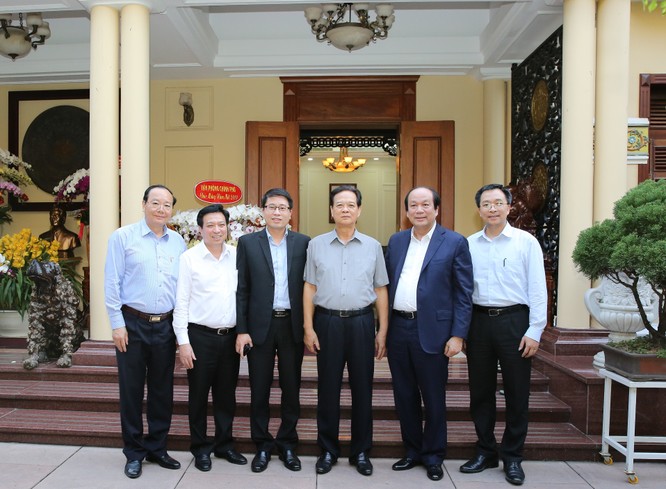 Lãnh đạo VPCP thăm, chúc tết nguyên Thủ tướng Nguyễn Tấn Dũng ảnh 1